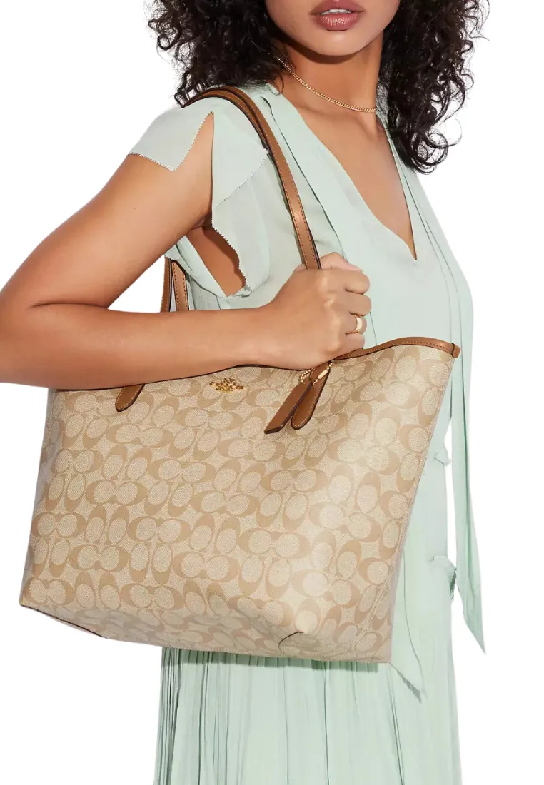 Coach City Tote Bag In Light Saddle 5696
