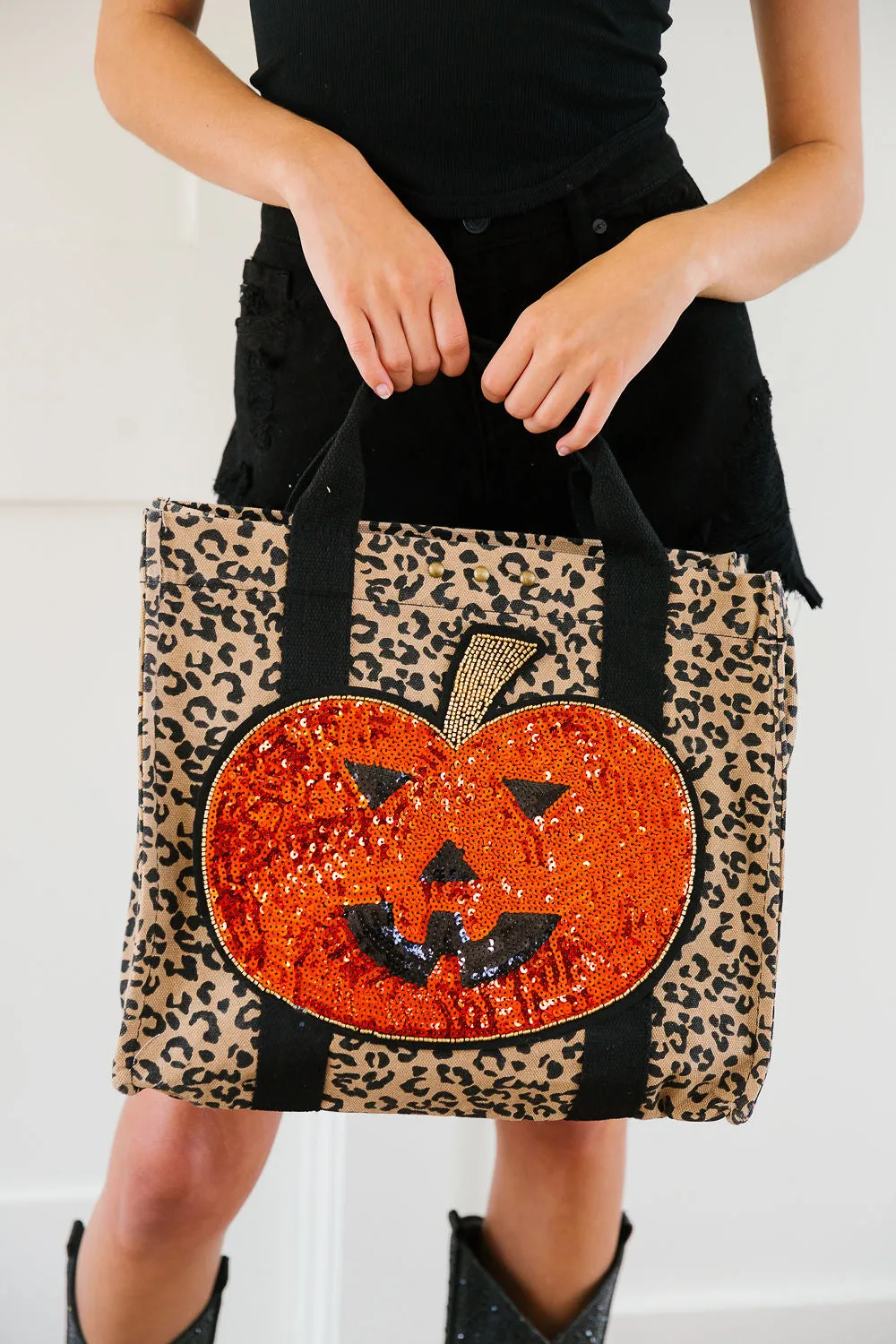HALLOWEEN SEASON TOTE BAGS