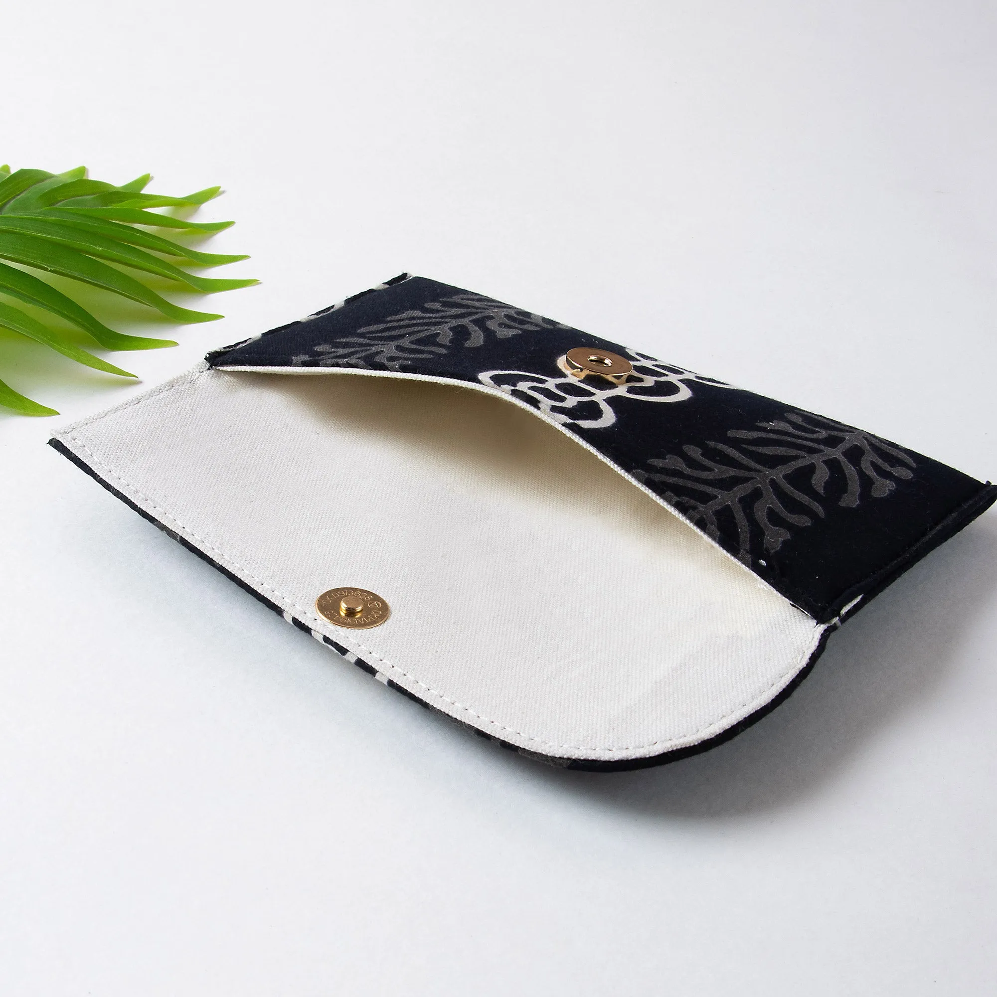 Handicraft Beautiful Black Color Small Clutch Purse